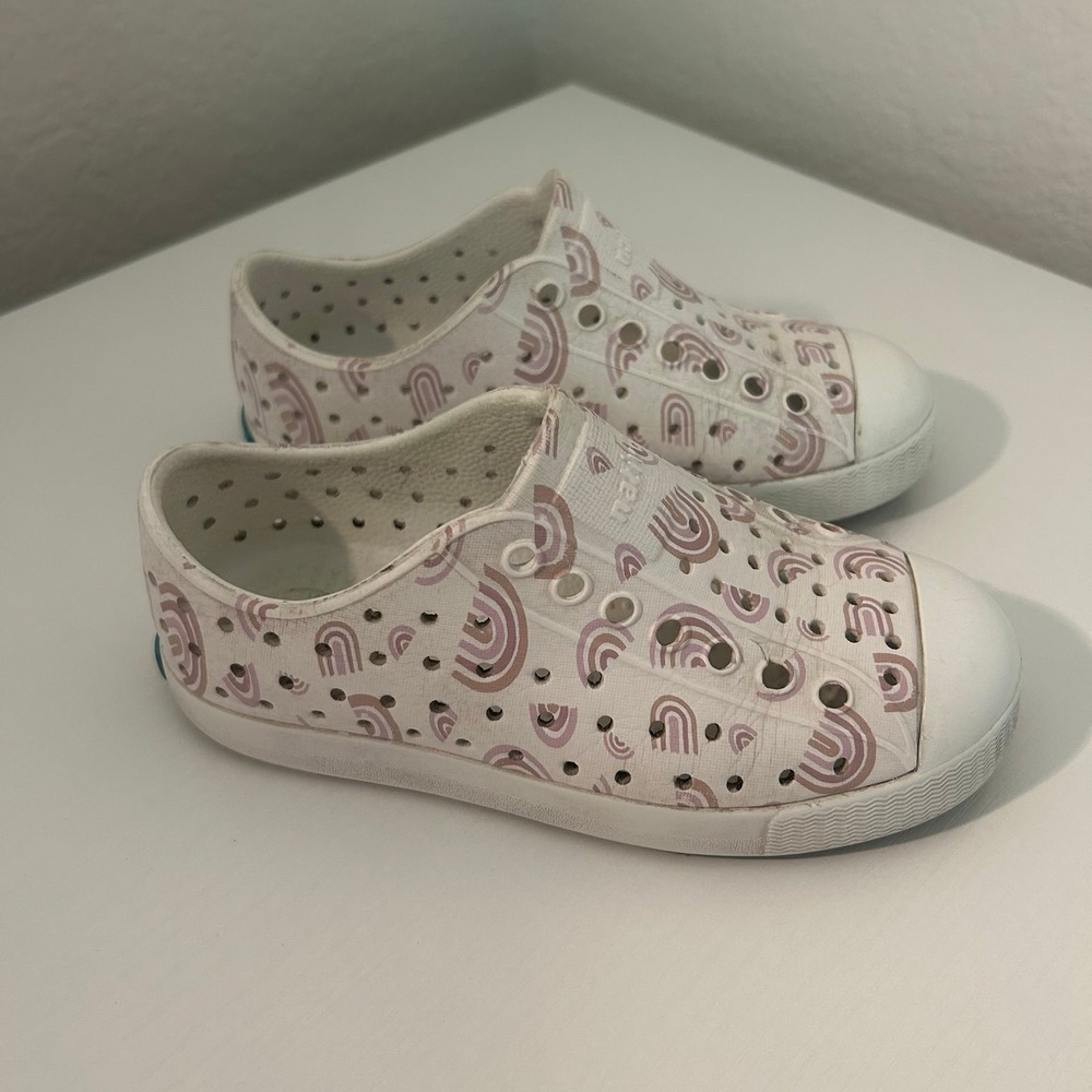 Kids Native Sandals White with Purple Rainbows Size 10c